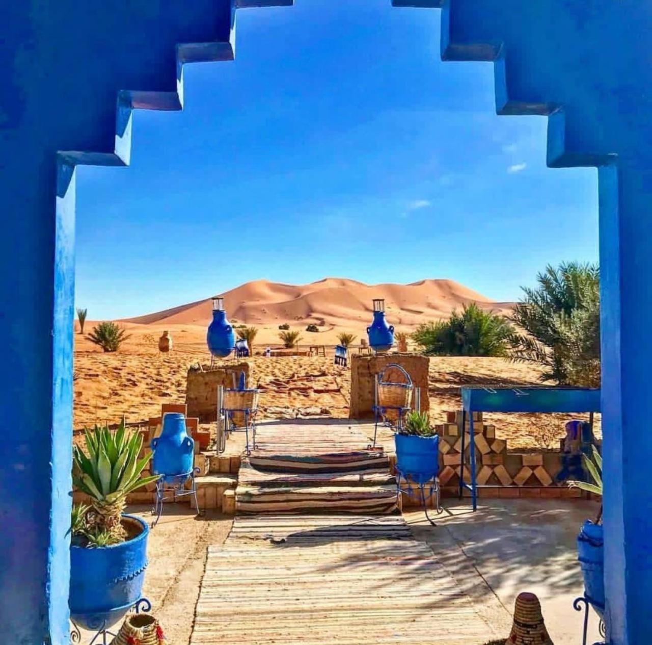 Hotel Camping Les Roses Des Dunes & Piscine Merzouga Exterior photo
