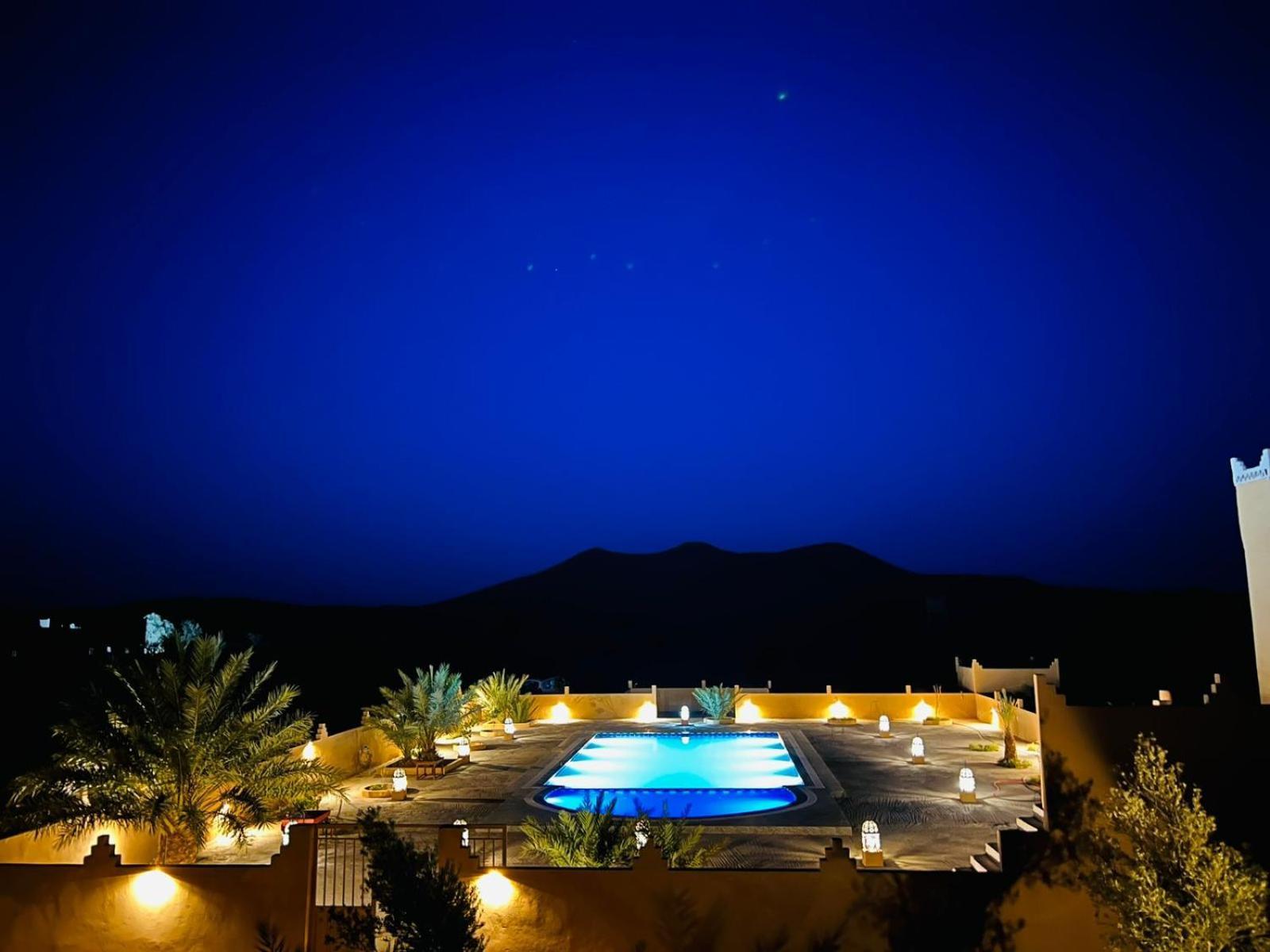 Hotel Camping Les Roses Des Dunes & Piscine Merzouga Exterior photo